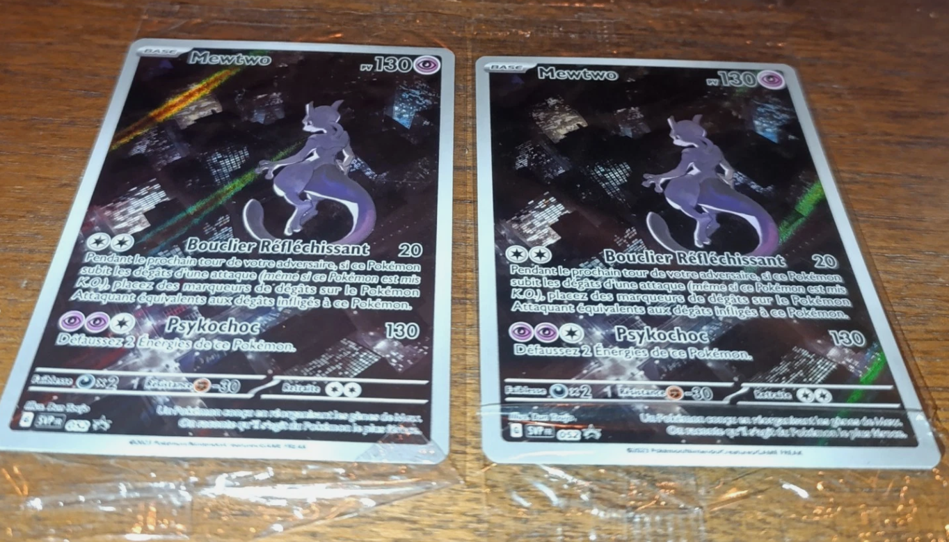 Cartes Pokémon Mew 053 & Mewtwo 052 Promos Ultra Premium Mew Scellées FR