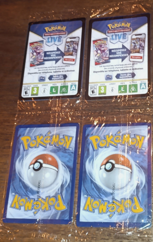 Cartes Pokémon Mew 053 & Mewtwo 052 Promos Ultra Premium Mew Scellées FR